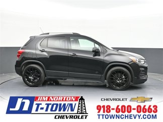 Used 2022 Chevrolet Trax LT w/ Midnight Edition image 1