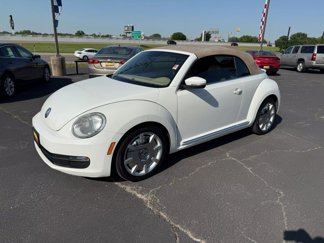 Used 2013 Volkswagen Beetle 2.5 image 1