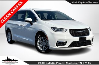 Used 2023 Chrysler Pacifica Touring-L image 1