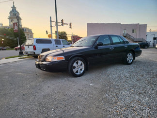 Used 2003 Ford Crown Victoria LX image 1