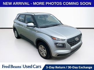 Certified 2023 Hyundai Venue SE image 1