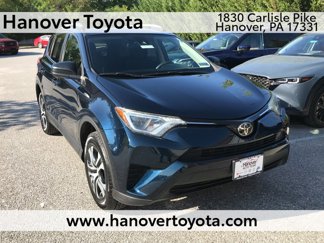 Used 2017 Toyota RAV4 LE image 1