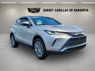 Used 2021 Toyota Venza LE image 1