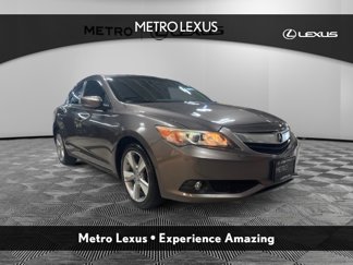 Used 2013 Acura ILX w/ Technology Package image 1