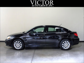 Used 2013 Chrysler 200 Touring image 1