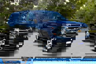Used 2019 Chevrolet Suburban LT image 1