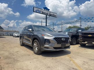 Used 2019 Hyundai Santa Fe SE image 1