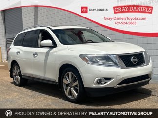 Used 2016 Nissan Pathfinder Platinum w/ Family Entertainment Package image 1