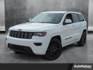 Used 2019 Jeep Grand Cherokee Altitude image 1