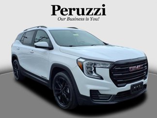 Certified 2022 GMC Terrain SLE w/ Driver Convenience Package image 1