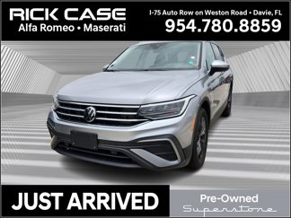 Used 2024 Volkswagen Tiguan SE image 1