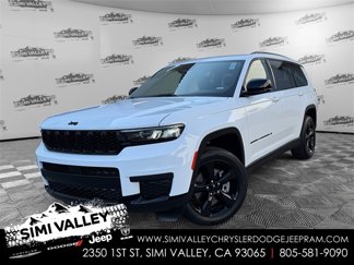Used 2022 Jeep Grand Cherokee L Laredo image 1