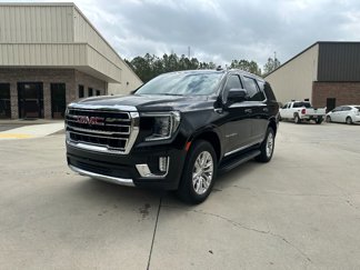 Used 2022 GMC Yukon SLT w/ SLT Premium Package image 1