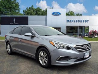 Used 2017 Hyundai Sonata SE image 1