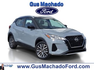 Used 2022 Nissan Kicks SV image 1
