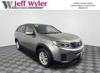 Used 2015 Kia Sorento LX image 1
