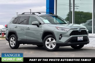 Used 2021 Toyota RAV4 XLE image 1