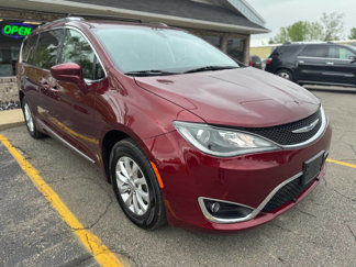 Used 2019 Chrysler Pacifica Touring-L image 1