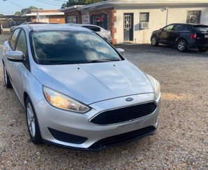 Used 2017 Ford Focus SE image 1