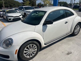 Used 2012 Volkswagen Beetle 2.5 image 1