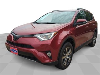 Used 2018 Toyota RAV4 XLE image 1