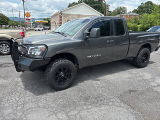 Used 2005 Nissan Titan XE image 1