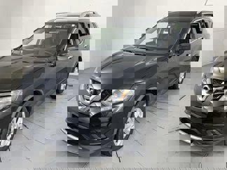 Used 2016 Nissan Rogue SV image 1
