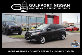 Used 2024 Nissan Kicks S image 1