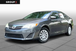 Used 2014 Toyota Camry L image 1