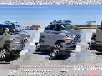 Used 2017 Jeep Cherokee Limited image 1