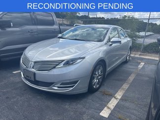 Used 2016 Lincoln MKZ image 1