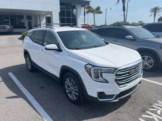 Used 2022 GMC Terrain SLT image 1
