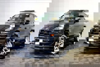 Used 2024 Porsche Macan image 1