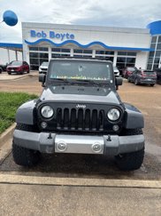 Used 2015 Jeep Wrangler Unlimited Sahara w/ Connectivity Group image 1