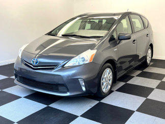 Used 2014 Toyota Prius V Three image 1