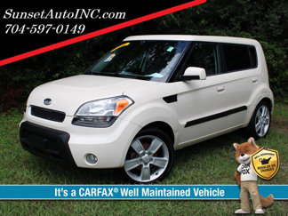 Used 2010 Kia Soul ! image 1