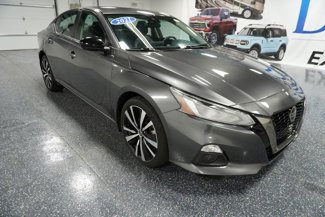 Used 2021 Nissan Altima 2.5 SR image 1