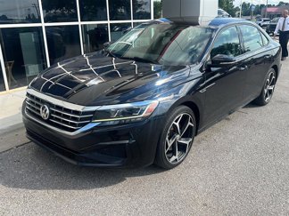 Used 2020 Volkswagen Passat 2.0T R-Line image 1