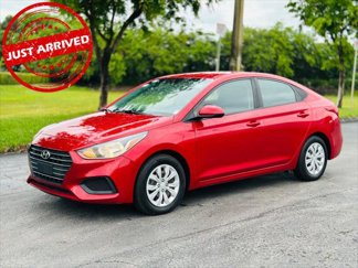 Used 2020 Hyundai Accent SE image 1