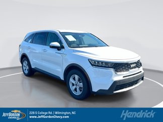 Used 2022 Kia Sorento LX image 1