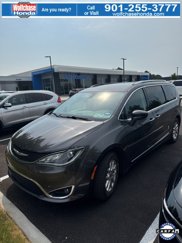 Used 2020 Chrysler Pacifica Touring-L image 1