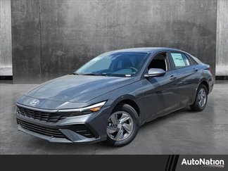New 2025 Hyundai Elantra SE image 1