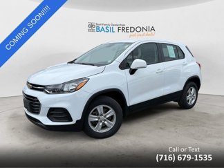 Used 2022 Chevrolet Trax LS image 1