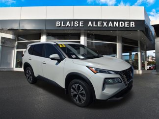 Used 2023 Nissan Rogue SV image 1
