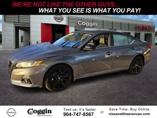 Certified 2022 Nissan Altima 2.5 SR image 1
