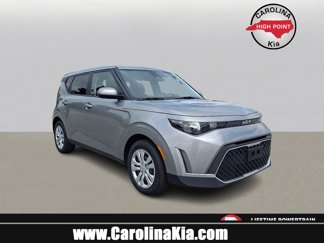 Used 2023 Kia Soul LX image 1