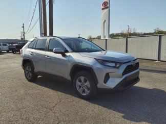 Used 2022 Toyota RAV4 LE image 1