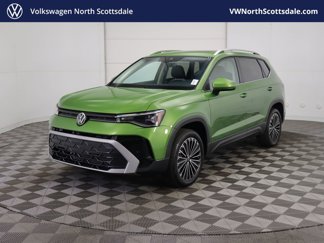 New 2025 Volkswagen Taos SE image 1