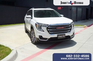 Used 2024 GMC Terrain SLT image 1