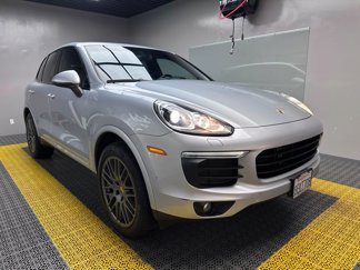 Used 2018 Porsche Cayenne Platinum Edition image 1